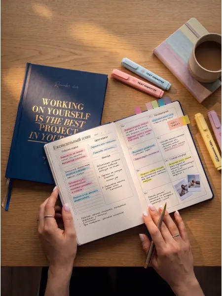 IAMPLANNER Ежедневник 2026 недатированный еженедельник