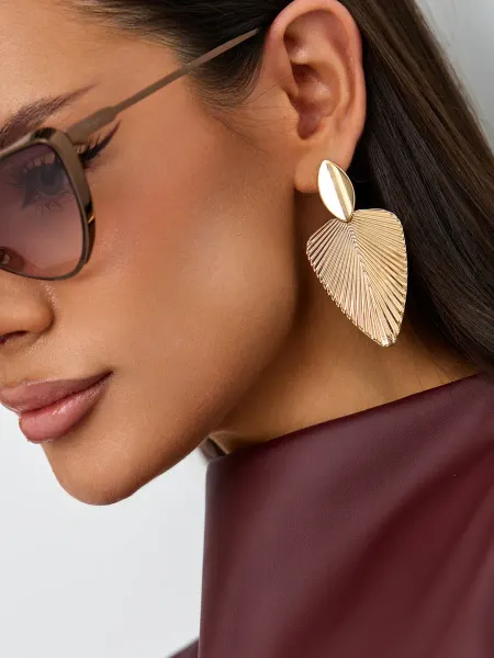 Beauty in details Серьги бижутерия крупные листья