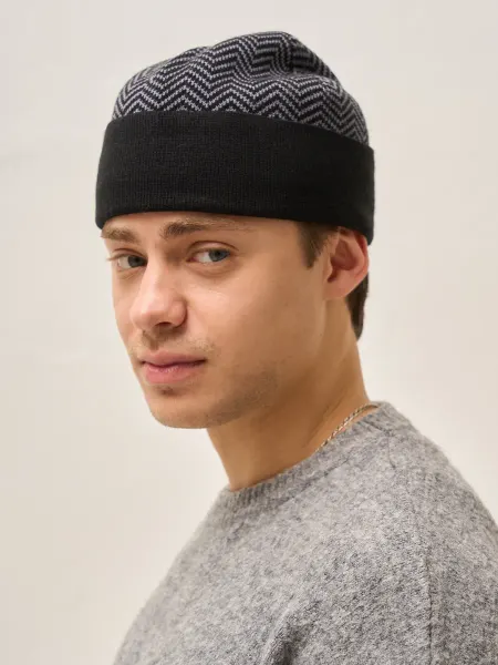 Шапка вязаная