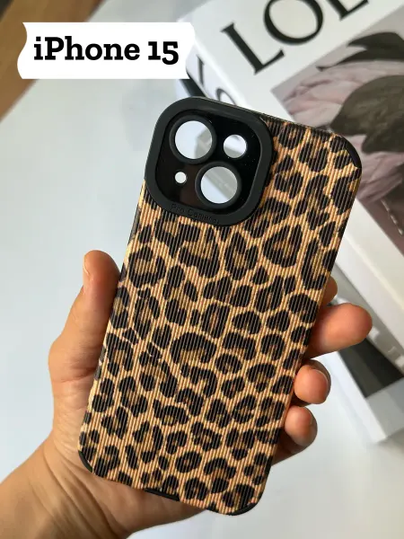 Aksel Brand Чехол на iPhone 15 леопардовый