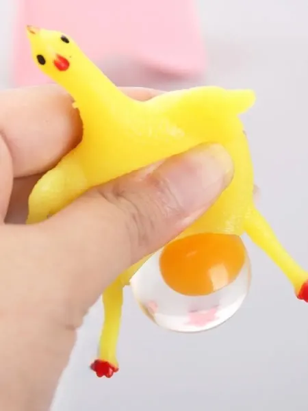Игрушка антистресс курица