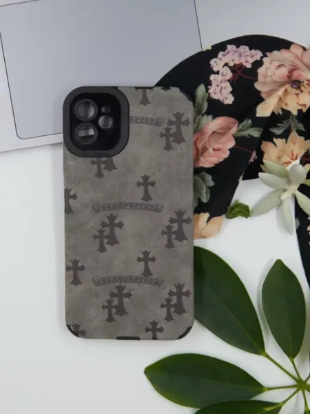 Shvan Чехол на Iphone 11 chrome hearts