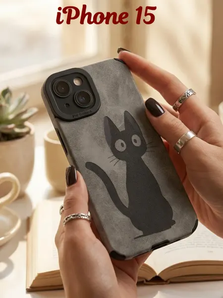 FuturaCase Чехол на iPhone 15 "Чёрный котёнок"