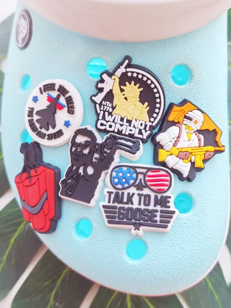Fun_Jibz Джибитсы Армия военные на Crocs клипсы автомат авиация