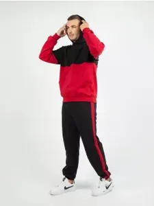 Костюм спортивный