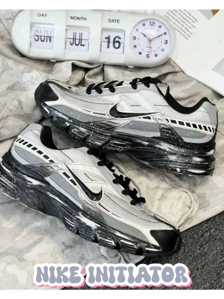Nike Кроссовки спортивные
