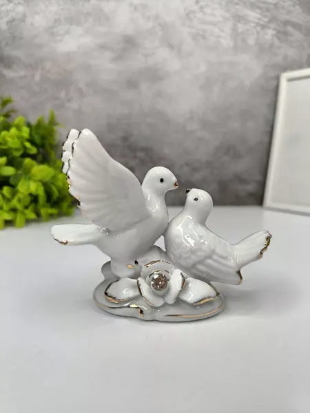LILYTOYS Фигурка два белых голубя с кристаллом в розе 7см