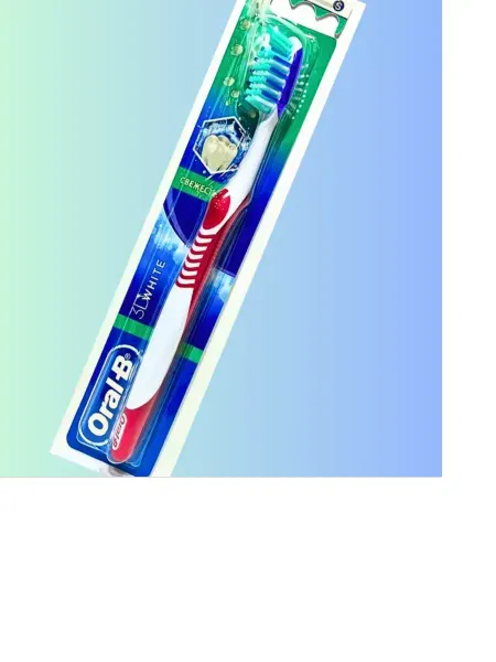 Oral-B Зубная щетка отбеливание 3D мягкая