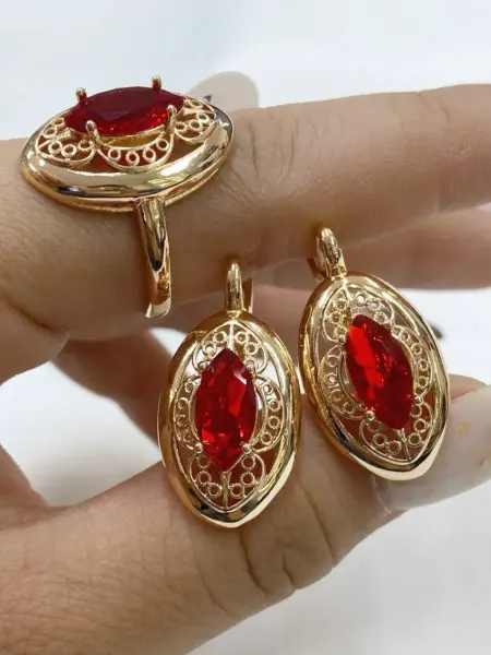 DIAMOND COLLECTION Комплект бижутерии серьги и кольцо с камнем