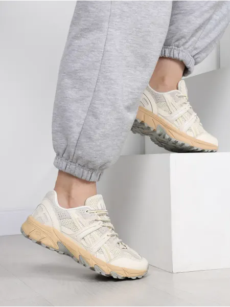 ASICS Кроссовки спортивные