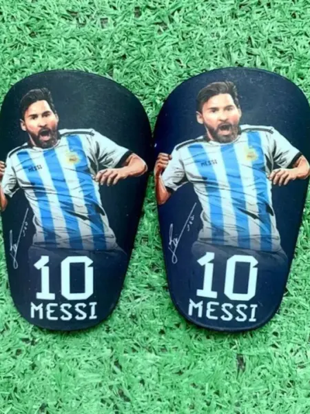 Футбольные шиток Cr.7 Messi: удобные и легкие, подходят для детей и взрослых