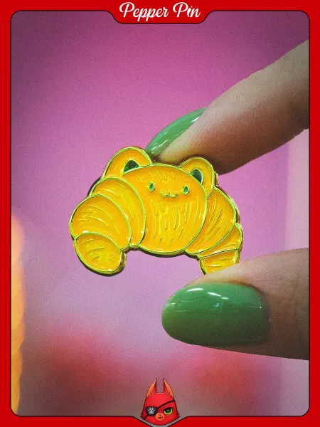 Pepper Pin Металлическая брошь на рюкзак кот круасан