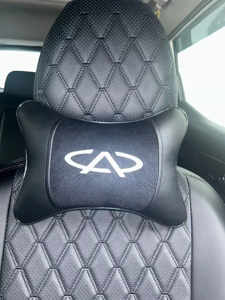 Grandis Автомобильная подушка под шею с вышивкой CHERY
