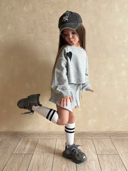 BrunoKids Костюм спортивный с юбкой