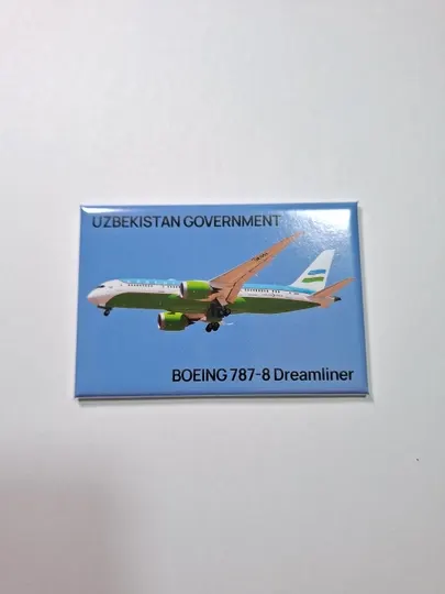 Фото магнит авиасувенир, фото самолёта Boeing 787-8 Правительства Узбекистана, 8x5 см
