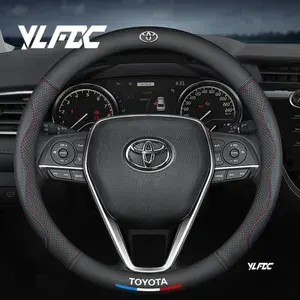 Спортивная оплетка-чехол на руль MyPads для автомобиля Toyota/Тойота Corolla, Camry, C-HR, RAV4, Highlander, Fortuner, Land Cruiser Prado (круглый .