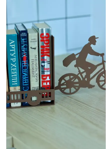Мастесркая уюта Зонт Подставка для книг коричневая " Велосипедист"