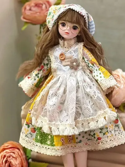 Кукла в винтажном платье декоративная игрушка