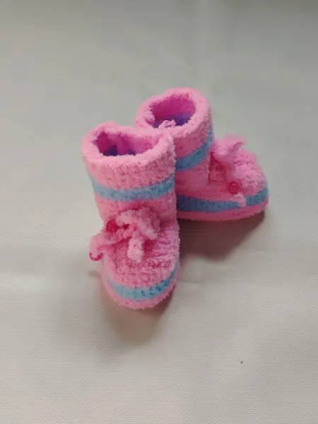 Пинетки из мягкой и тёплой пряжи для новорождённых "ALIZE BABY"