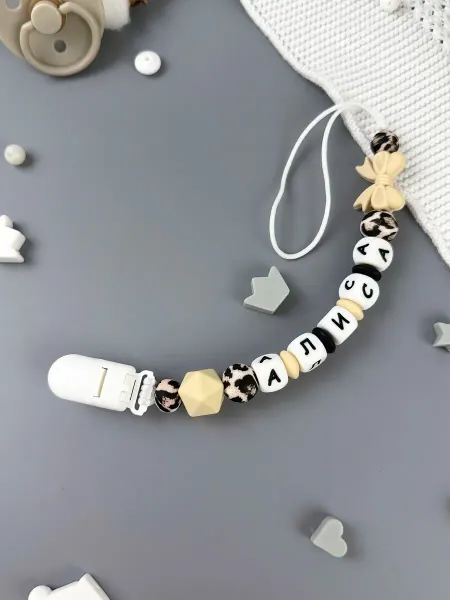 BABY WOODS Именной держатель для соски прорезыватель АЛИСА, АЛИСЕНОК
