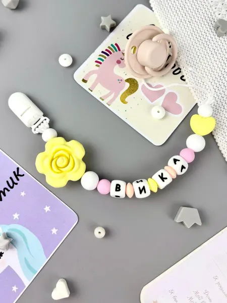 BABY WOODS Держатель для соски прорезыватель ВИКА, ВИКТОРИЯ, ВИКУЛЯ
