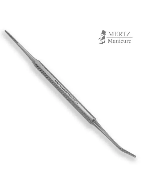MERTZ Инструмент для маникюра двусторонний Шабер Кюретка