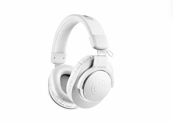 Наушники Audio-Technica ATH-M20xBT (белый)