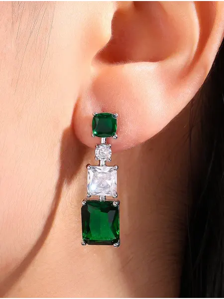 ColorFul Charm Серьги гвоздики бижутерия с зеленым камнем