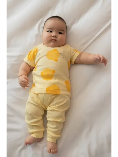 DANA baby Комплект для новорожденных футболка и штанишки