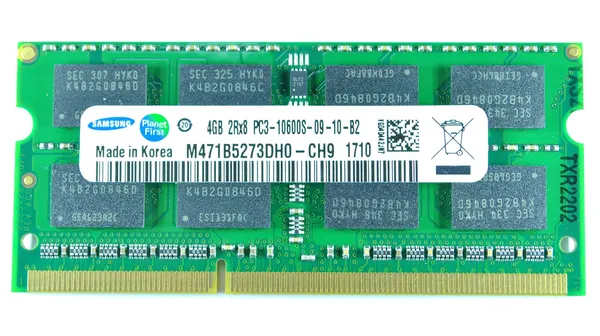 Оперативная память Samsung 4Gb PC3-10600 DDR3 1333Mhz M471B5273CH0-CH9