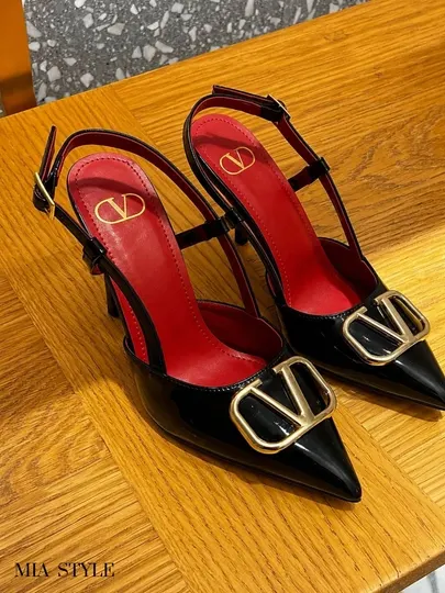 Женские изящные туфли VALENTINO лакированная натуральная кожа оригинал Турция, каблук 6 см - Женские туфли