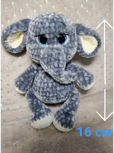 Слоник Авторская вязаная игрушка из велюровой пряжи