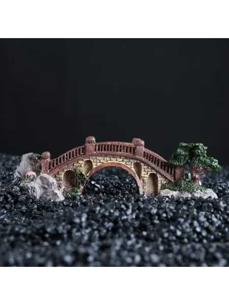 Декоративный мост для аквариума в коричневом цвете