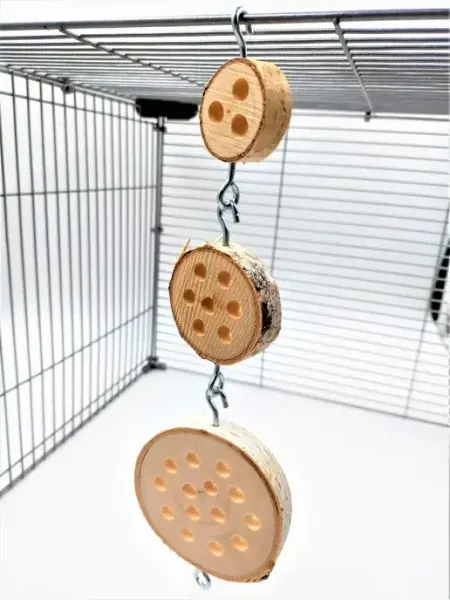 Bird Toys from Sibiria Спилы с отверстиями