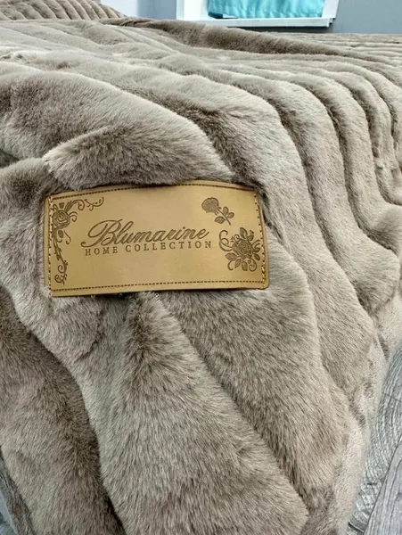 Плед-покрывало Blumarine "Кролик" мягкий на кровать, кофе с молоком