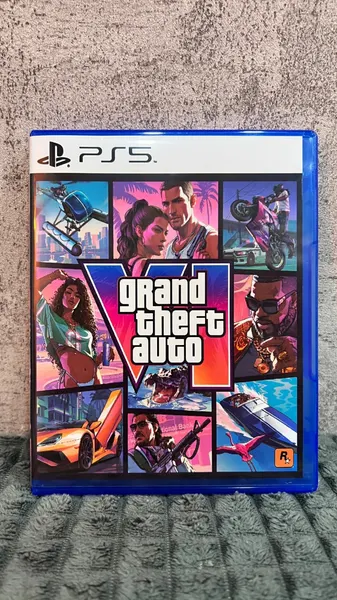 Коробка от видеоигры GTA 6. box, обложка на ps5