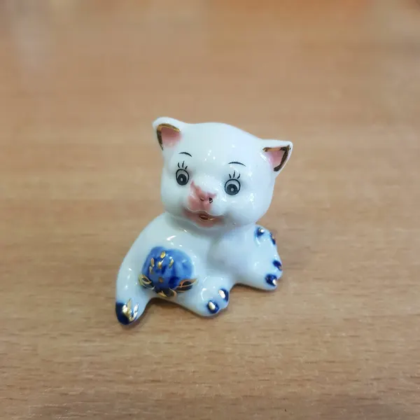 Фигурка декоративная "Котик Лучик" 4х4х2,5см фарфор, 1251
