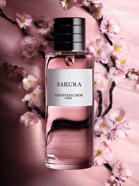 Парфюм Christian Dior Sakura с нежными цветочными и весенними нотами