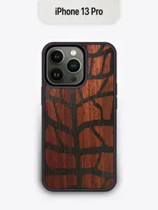 Деревянный чехол c инкрустацией из разных пород дереве для iPhone 13 Pro / Сатсума