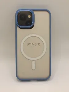 Чехол противоударный с защитой камеры прозрачный для iPhone 14, Magsafe, Голубой