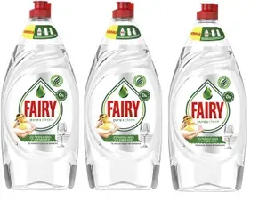 Fairy Средство для мытья посуды Pure & Clean 900мл
