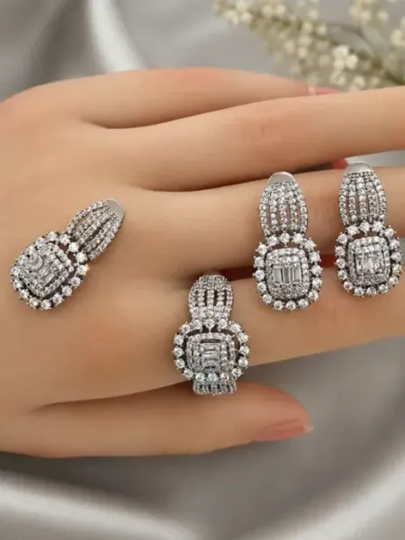DIAMOND COLLECTION Серьги и кольцо комплект бижутерия