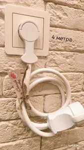 Удлинитель электрический с плоской, потайной вилкой (за шкаф) 1 розетк 4 Метра с заземлением