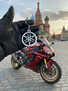 Брелок для ключей Yamaha / Мотоциклетная подвеска в машину и на рюкзак / Сувенир, подарок мотоциклисту