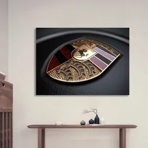 Декоративная картина крупный план эмблемы Porsche на темном фоне, 20х30 см, автомобильная макрофотография