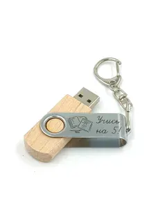 УЧИСЬ НА 5! Флешка для школьника деревянная 8GB