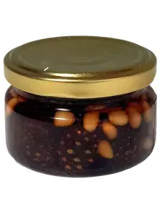 Варенье из сосновых шишек с кедровыми орехами