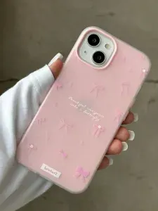 Чехол на iPhone 15 с принтом Бантики