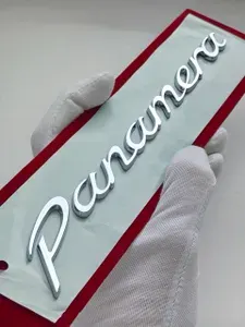 Надпись Panamera на Porsche, шильдик Panamera для Порше (1 шт.)