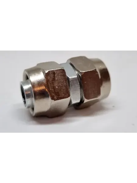 Фитинг металлический с накидной гайкой D-8mm TECHNIK